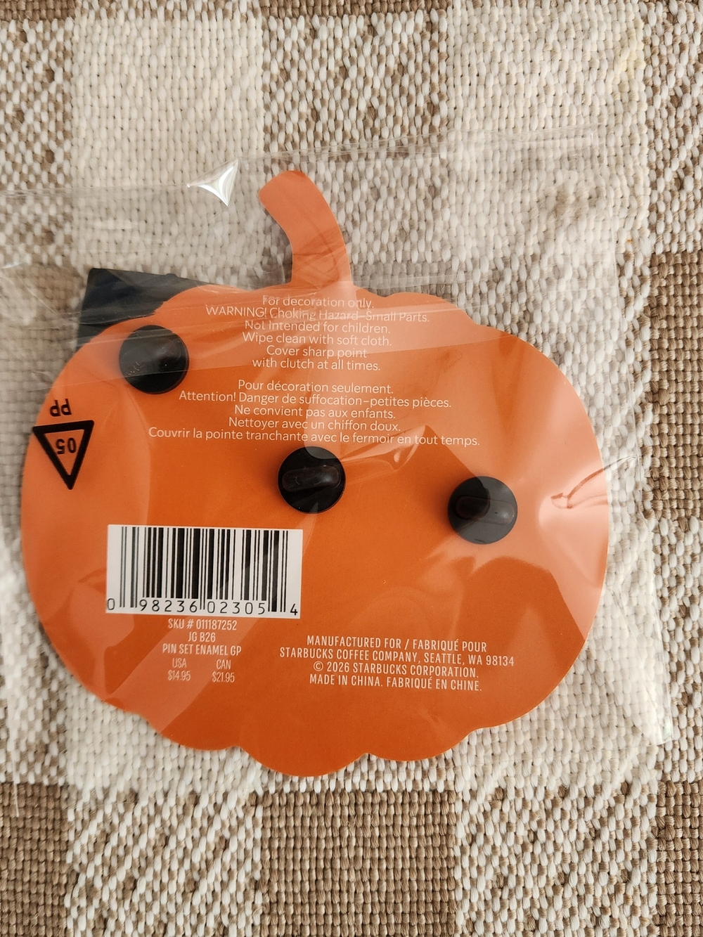 Brand new Peanuts x Starbucks Pumpkin Pin Set - Picture 2 of 2